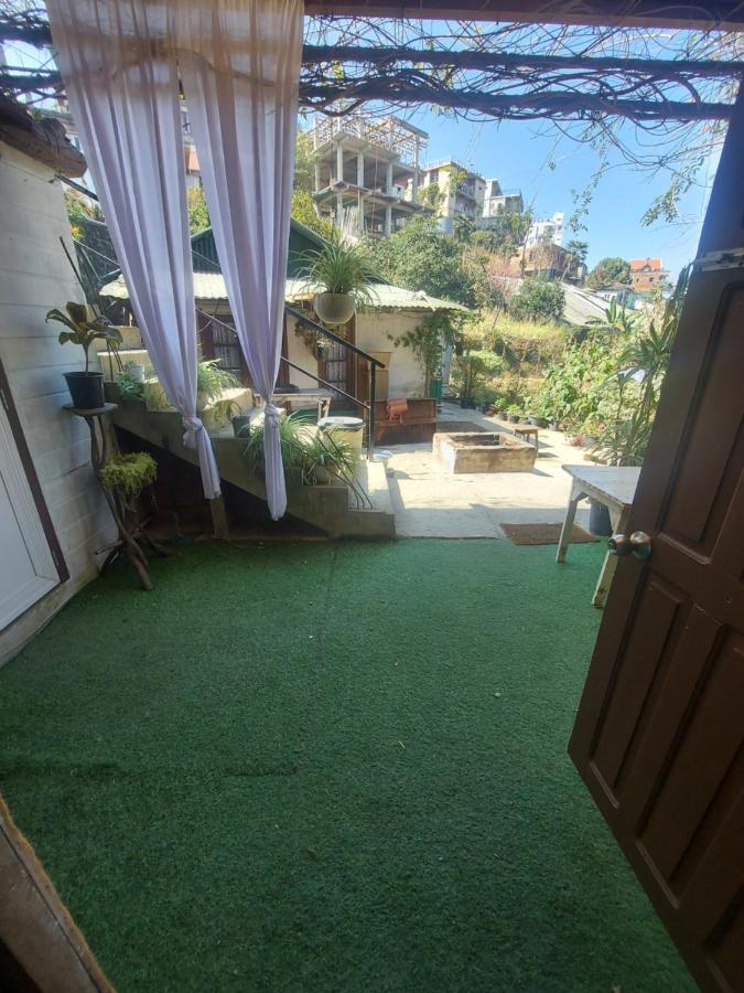 Giftland Homestay Āīzawl Exteriör bild