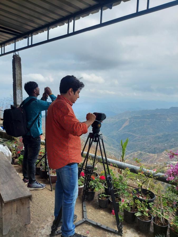 Giftland Homestay Āīzawl Exteriör bild