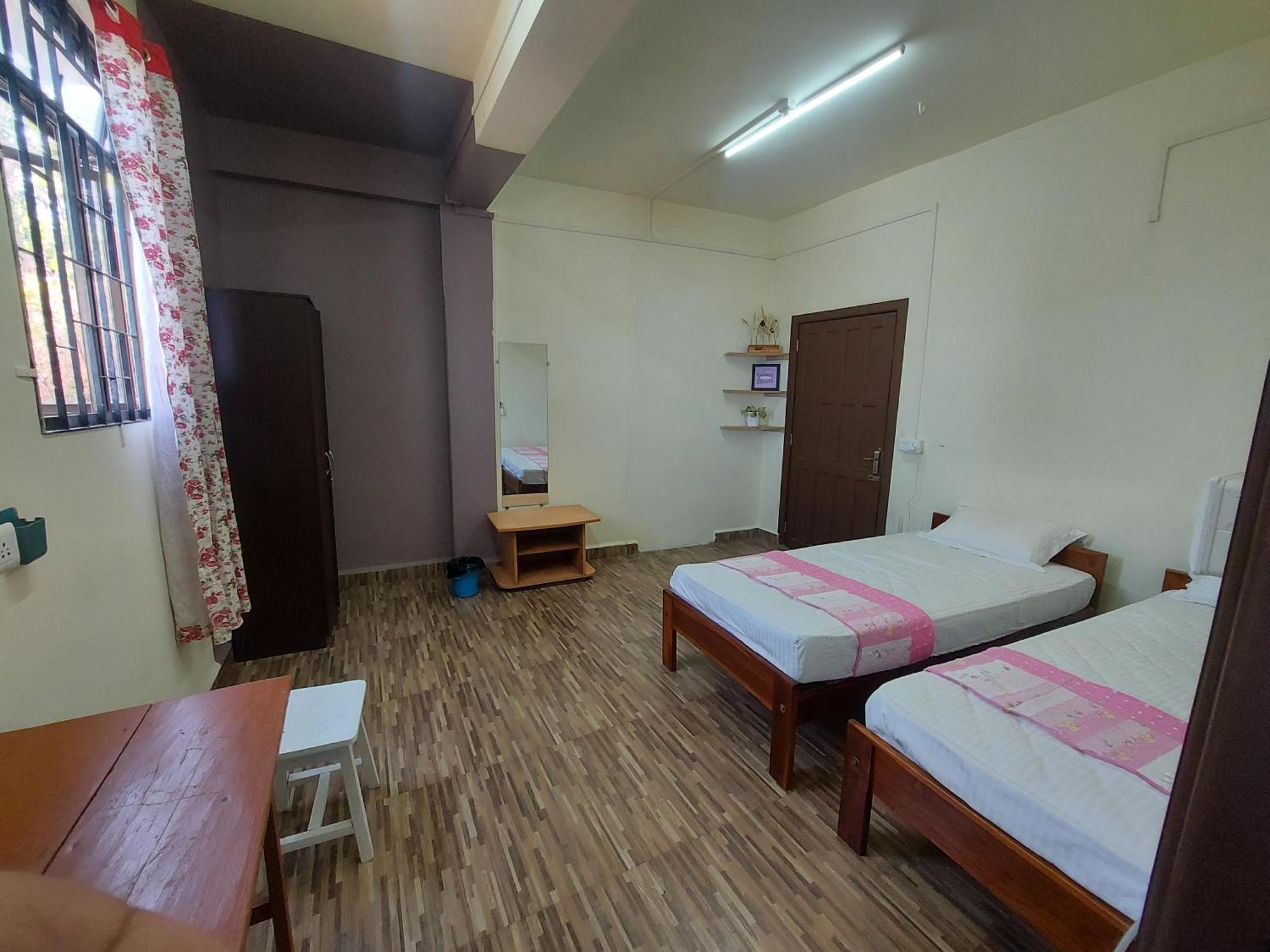 Giftland Homestay Āīzawl Exteriör bild