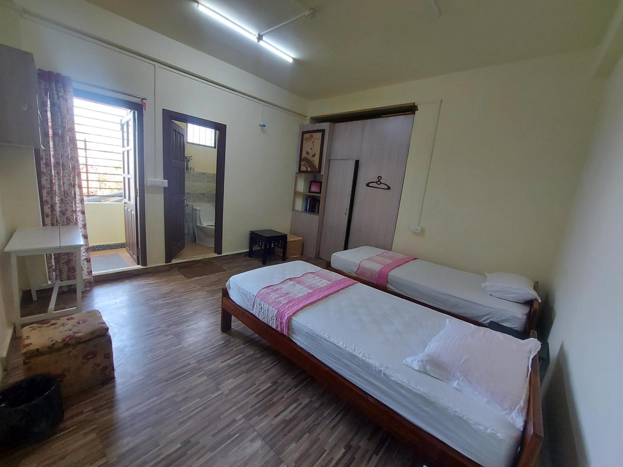 Giftland Homestay Āīzawl Exteriör bild